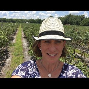 Meet your Posher, Stacy